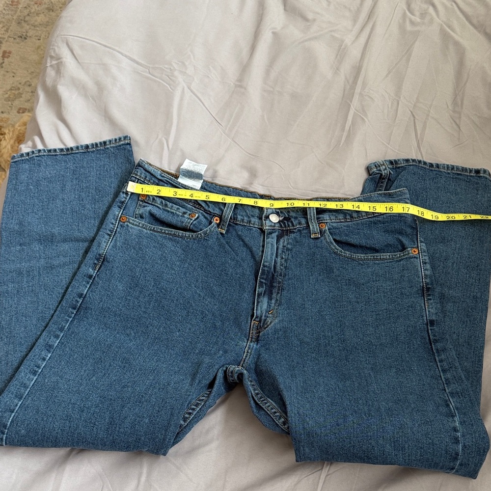 Levi's Men's Relaxed Jeans in Blue